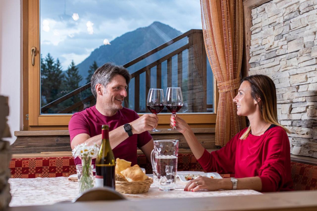 Mytime Hotels La Grotta Vigo di Fassa Buitenkant foto