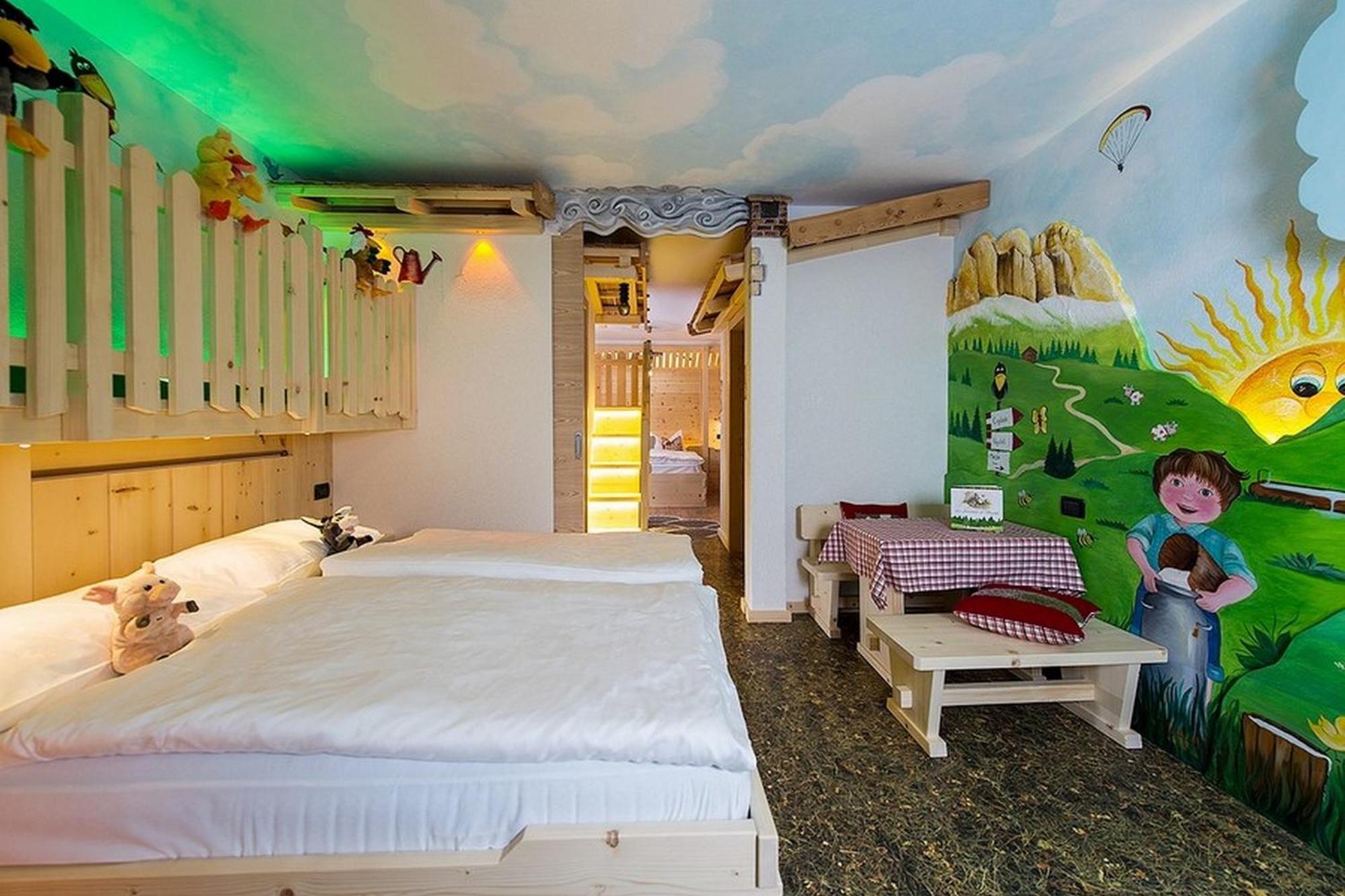 Mytime Hotels La Grotta Vigo di Fassa Kamer foto