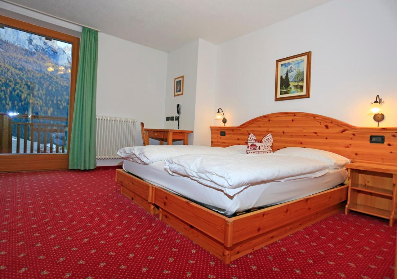 Mytime Hotels La Grotta Vigo di Fassa Kamer foto